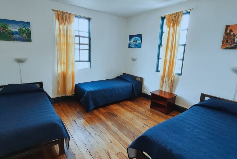 hostal galapagos natural life shared room (3)